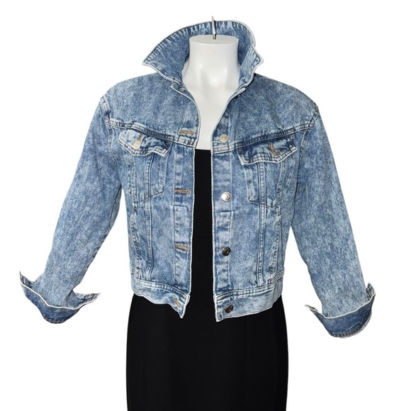 H&M Divided Women’s Blue Denim Jacket Small Stone Wash Cropped 100% Cotton - Picture 2 of 7